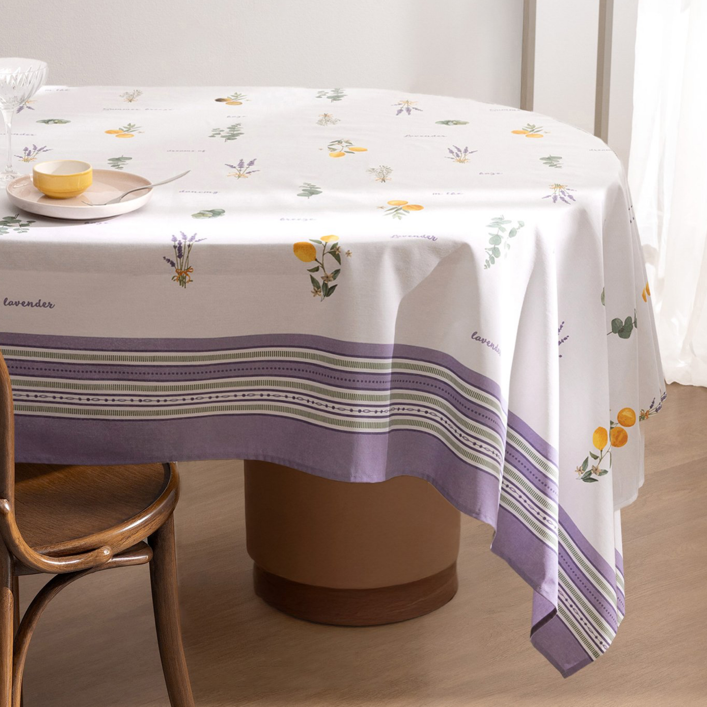 رومیزی مادام کوکو مدل  Sovan سایز 160x160 سانتی‌متر